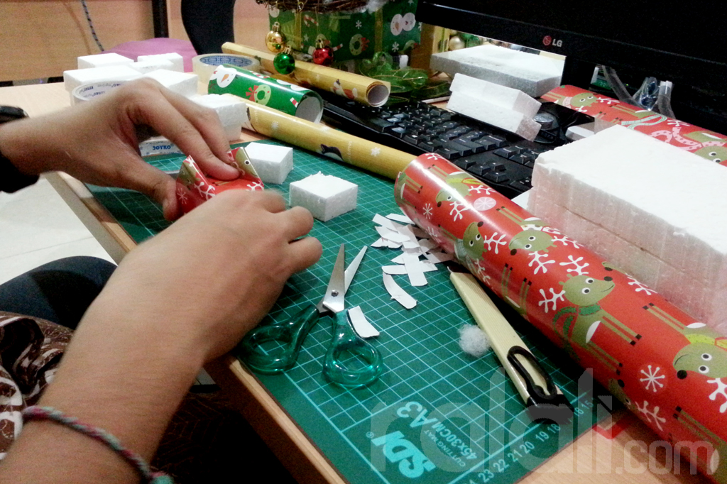 Persiapan Natal di Ralali