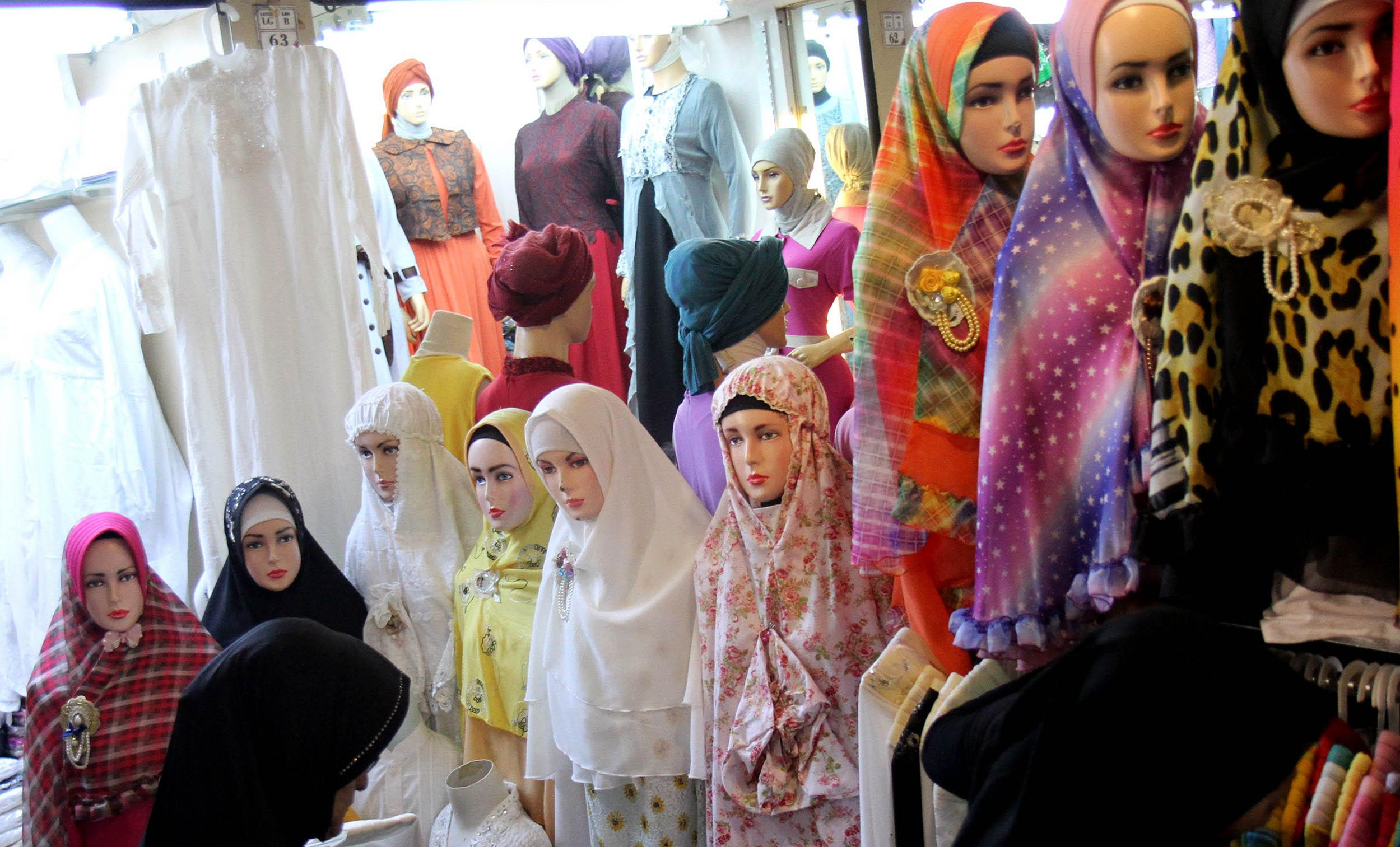 Usaha Toko Pakaian Muslim - Baju Adat Tradisional