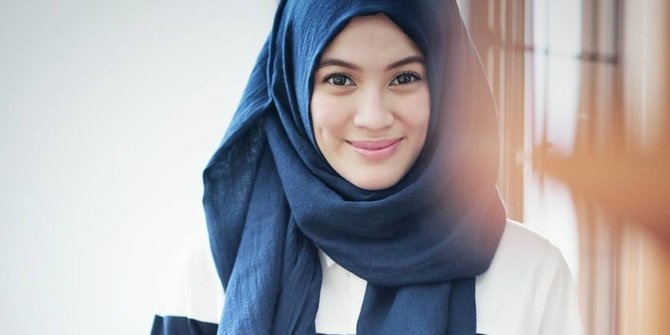 Model tren hijab 2019 inspirasi untuk ladies title=
